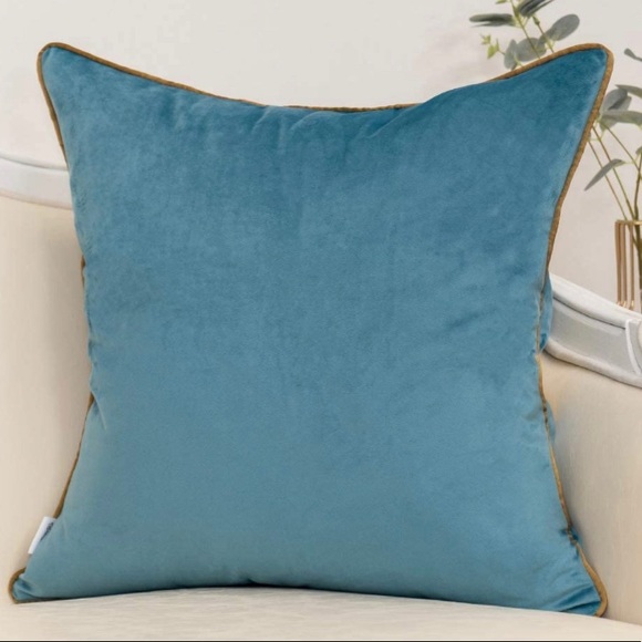 Luxury Home | Modern Geo Luxe Velvet Pillow Cover - Picture 3 of 7